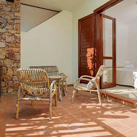 Brezza Marina Apartment- Garden سان تيودورو