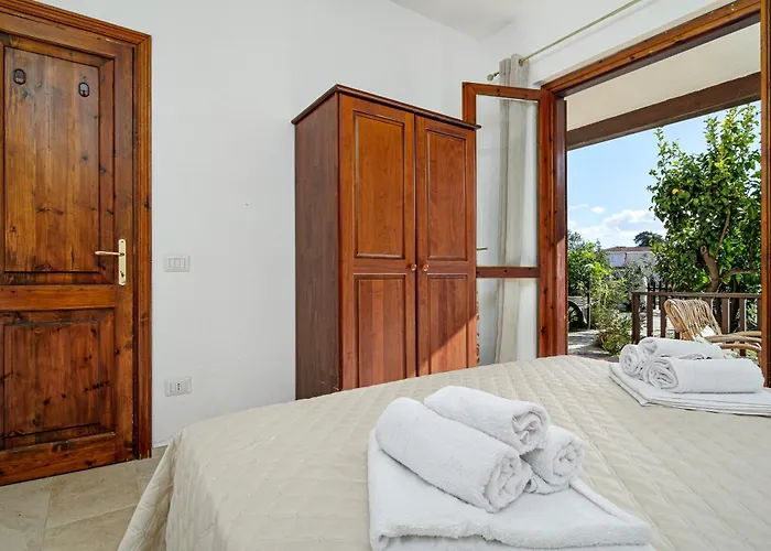 Brezza Marina Apartment- Garden *